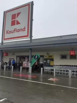 Kaufland - Valea Cascadelor Kaufland - Valea Cascadelor
